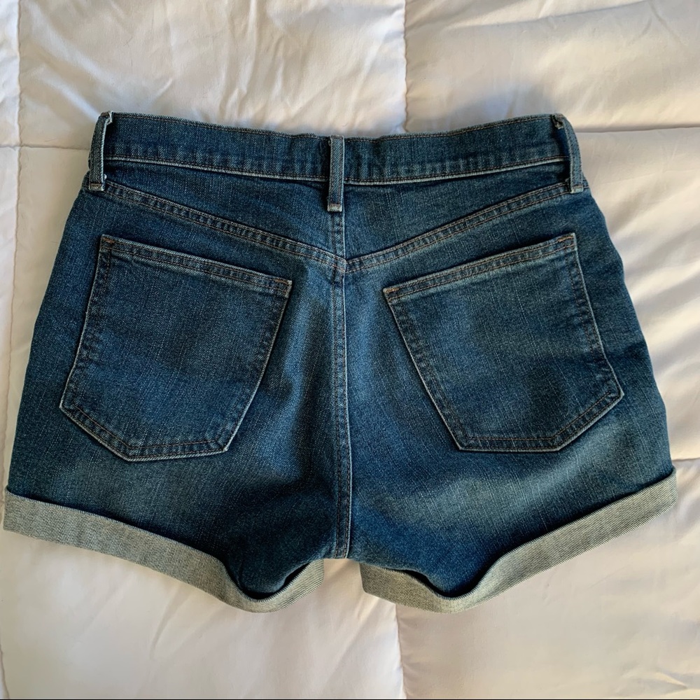 GAP midrise denim shorts size 27